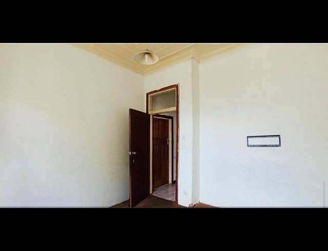 7 BEDROOM HOUSE FOR SALE IN KENSINGTON